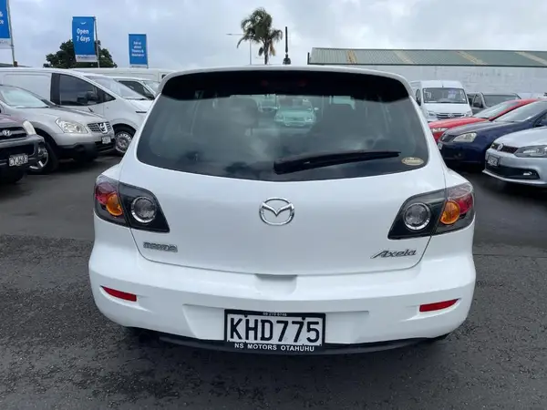2006 Mazda Axela 1.5L Carousel 3