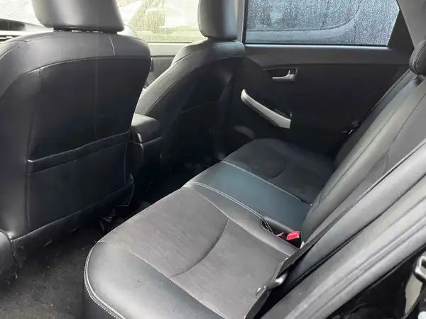 2014 Toyota Prius Carousel 3
