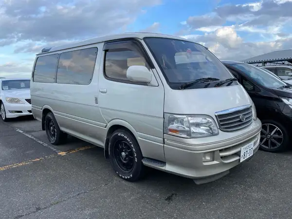 2002 Toyota Hiace