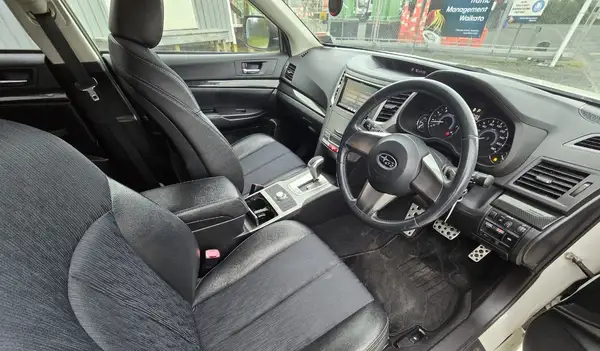 2009 Subaru Legacy Carousel 2