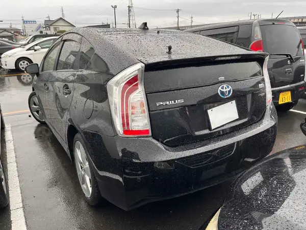 2014 Toyota Prius Carousel 1