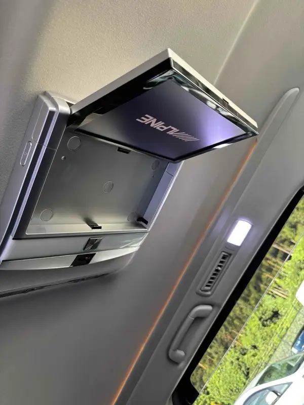 2012 Toyota Vellfire Carousel 5