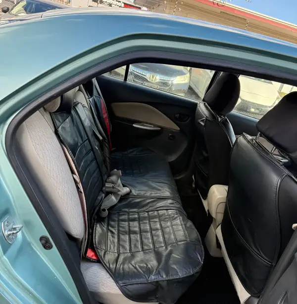 2006 Toyota Belta Carousel 2