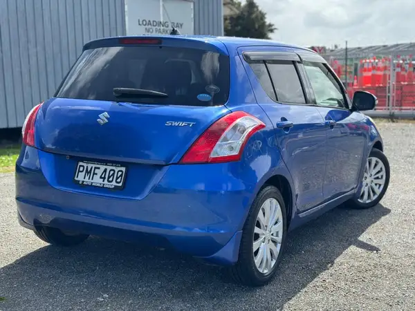 2012 Suzuki Swift Carousel 2