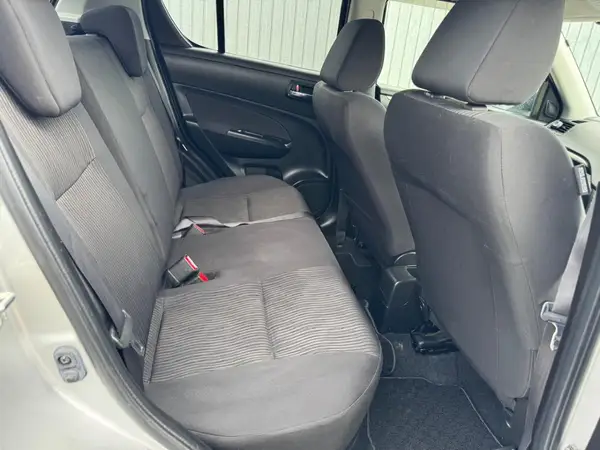 2010 Suzuki Swift Carousel 8