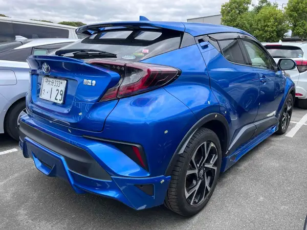 2017 Toyota C-HR Carousel 3