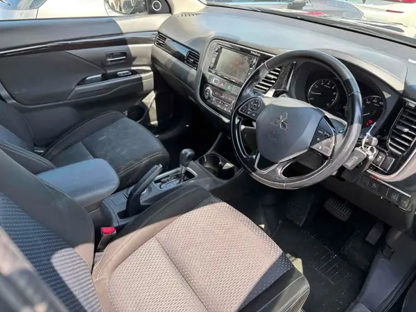 2014 Mitsubishi Outlander Carousel 5