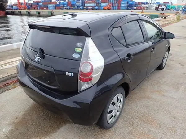2013 Toyota Aqua Carousel 2