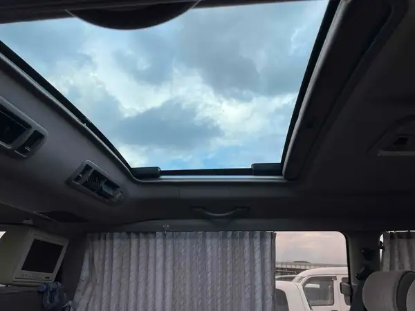 2002 Toyota Hiace Carousel 5