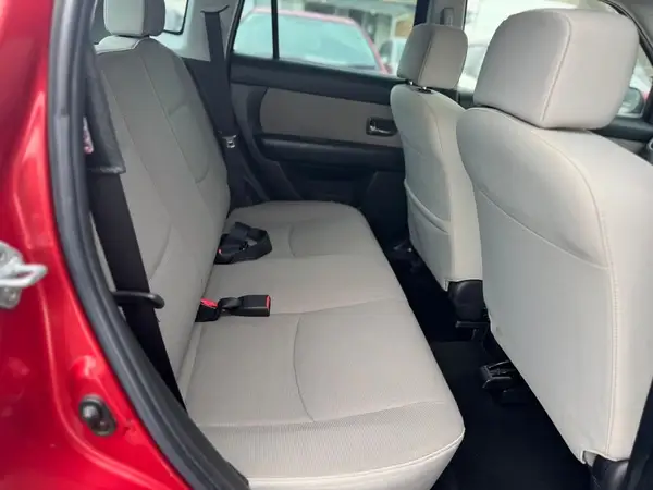 2005 Mazda Verisa Carousel 6