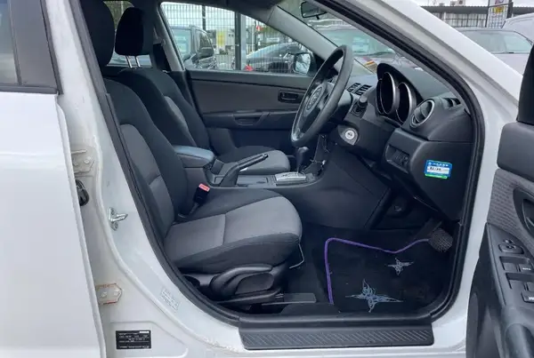 2006 Mazda Axela 1.5L Carousel 6