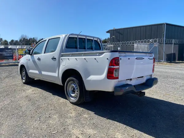 2014 Toyota Hilux 2WD 3.0TD DC UTE 5M Carousel 3