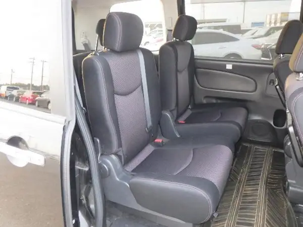 2013 Nissan Serena Carousel 4