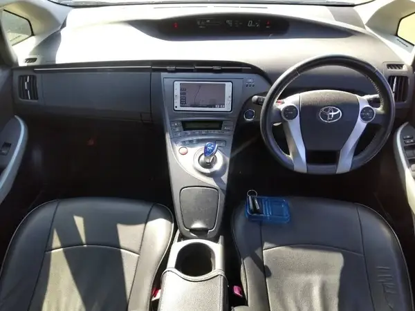 2012 Toyota Prius Carousel 1