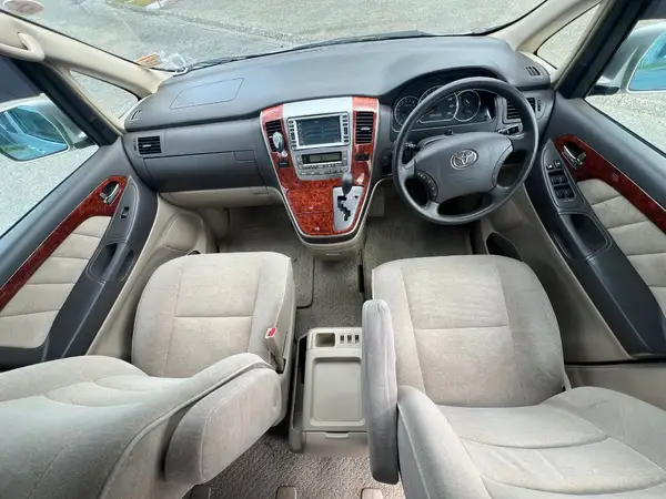 2004 Toyota Alphard Carousel 7