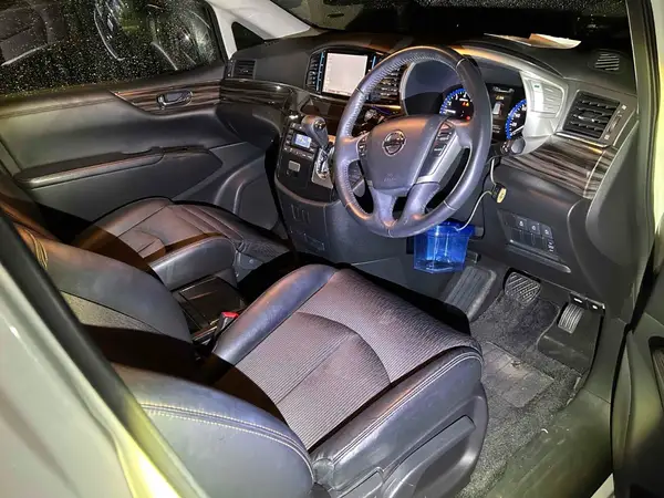 2015 Nissan Elgrand Carousel 2