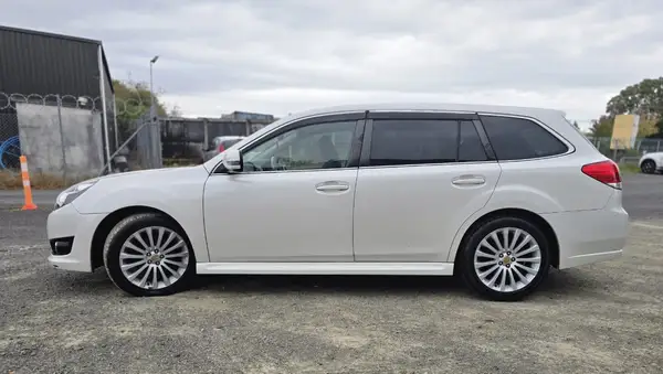 2009 Subaru Legacy Carousel 3