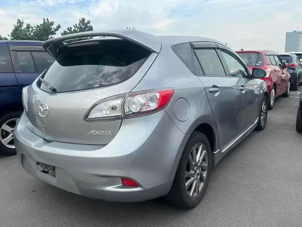 2013 Mazda Axela Carousel 4