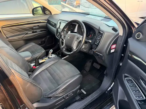 2015 Mitsubishi Outlander Carousel 3