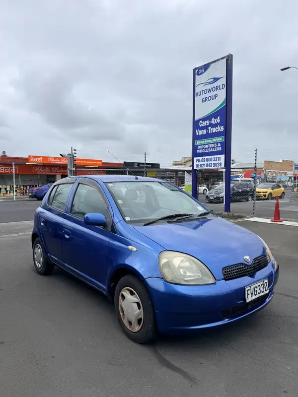 2001 Toyota Vitz