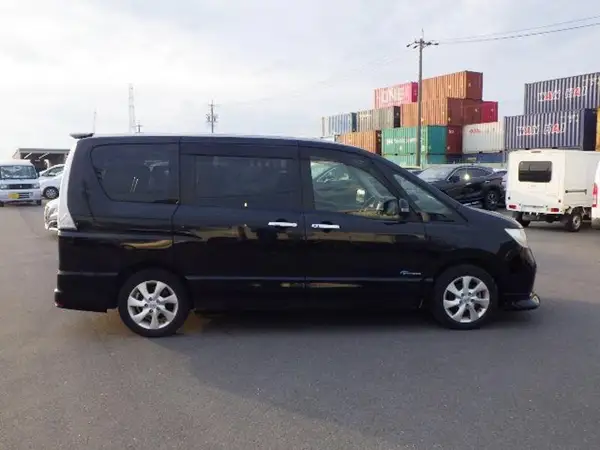 2013 Nissan Serena Carousel 7