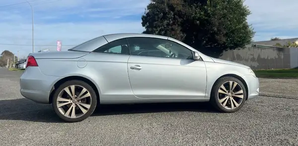 2007 Volkswagen Eos Carousel 1