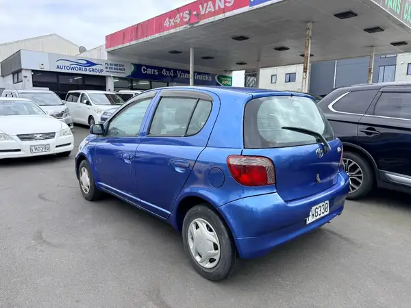 2001 Toyota Vitz Carousel 5