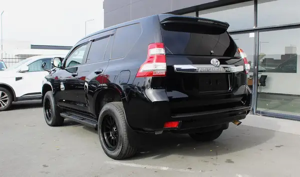 2017 Toyota LAND CRUISER PRADO TX Carousel 1