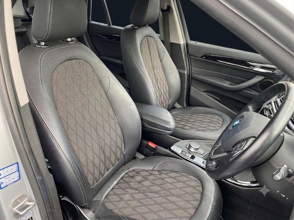 2016 BMW X1 xDrive 20i Carousel 1
