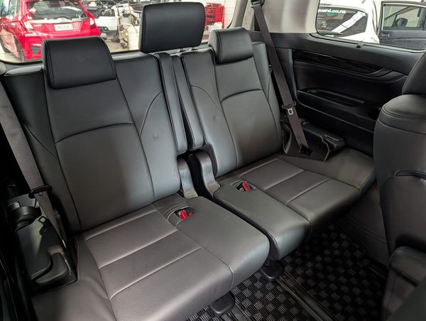 2016 Toyota Alphard Carousel 3