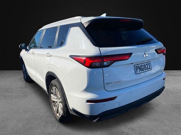 2022 Mitsubishi OUTLANDER LS 2.5P/4WD/CVT Carousel 15