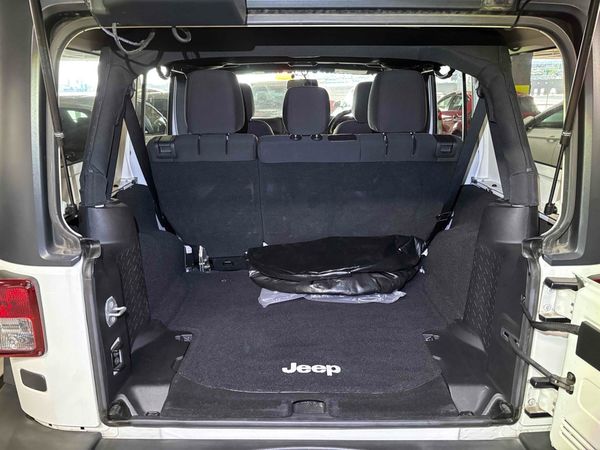 2015 Chrysler Jeep Wrangler Unlimited 4wd Carousel 4
