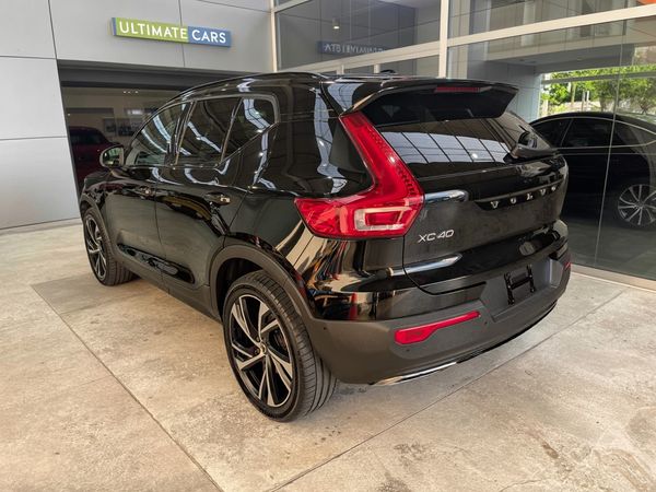 2018 Volvo XC40 4wd R Design T5 Carousel 9