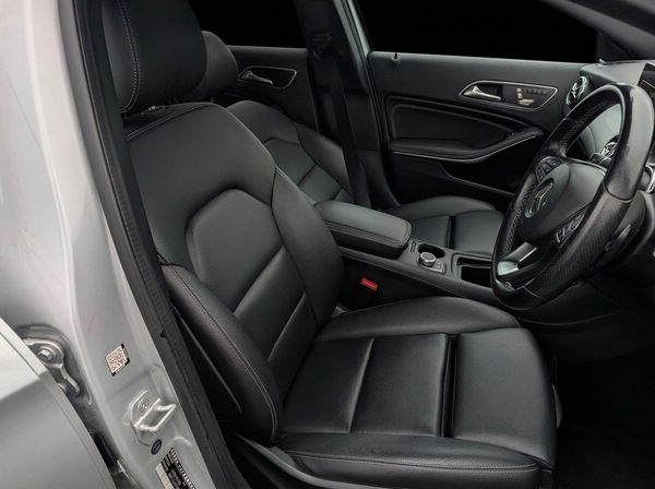 2017 Mercedes-Benz GLA220 4matic Carousel 19