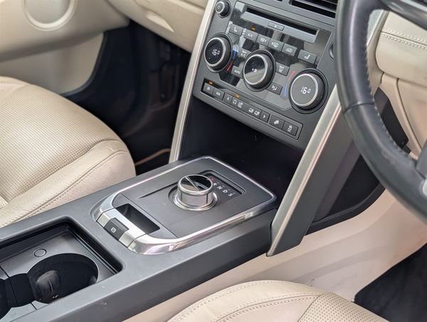 2016 Land Rover Discovery Sport HSE Luxury Carousel 1