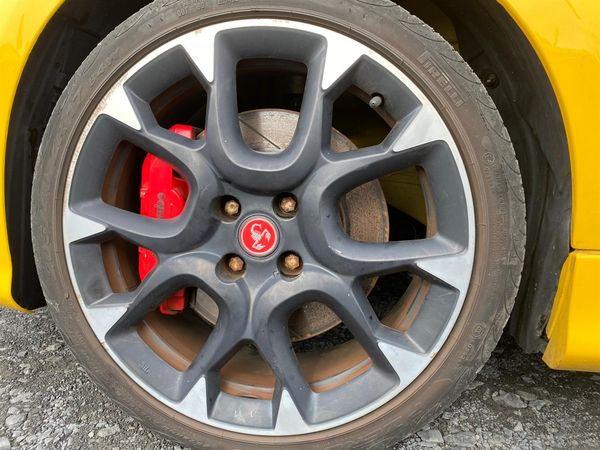 2017 Fiat Abarth Competizone 595 Carousel 1