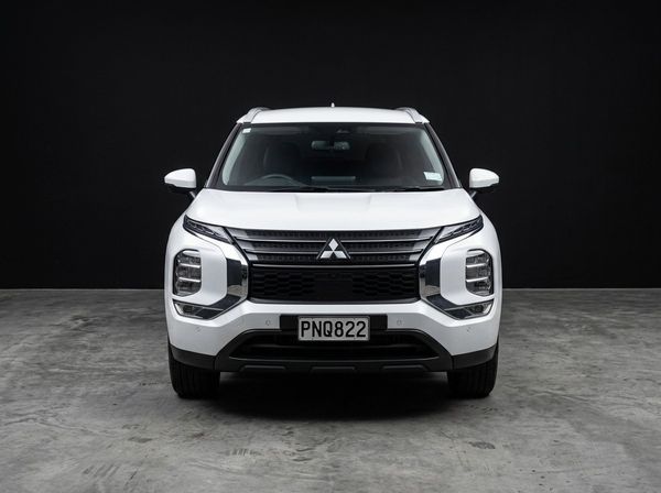 2022 Mitsubishi OUTLANDER LS 2.5P/4WD/CVT