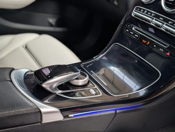 2015 Mercedes-Benz C-Class 4D C200 Carousel 2