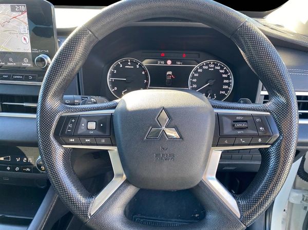 2022 Mitsubishi OUTLANDER LS 2.5P/4WD/CVT Carousel 17