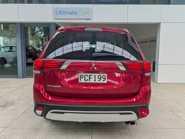 2022 Mitsubishi OUTLANDER Carousel 7