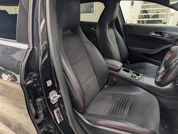 2014 Mercedes-Benz GLA250 Sport 4MATIC Carousel 12