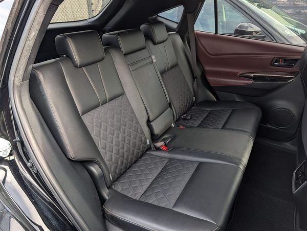 2014 Toyota Harrier Elegance Carousel 1