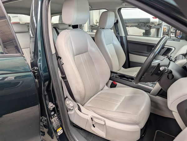 2016 Land Rover Discovery Sport SE Si4 Carousel 9