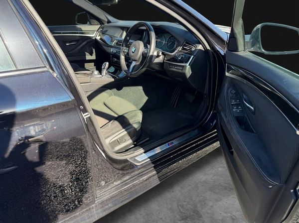 2017 BMW 523i M Sport Carousel 4