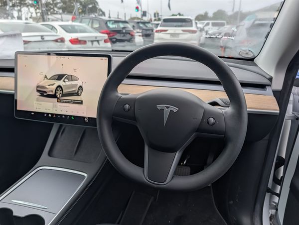 2022 TESLA Model Y Carousel 7