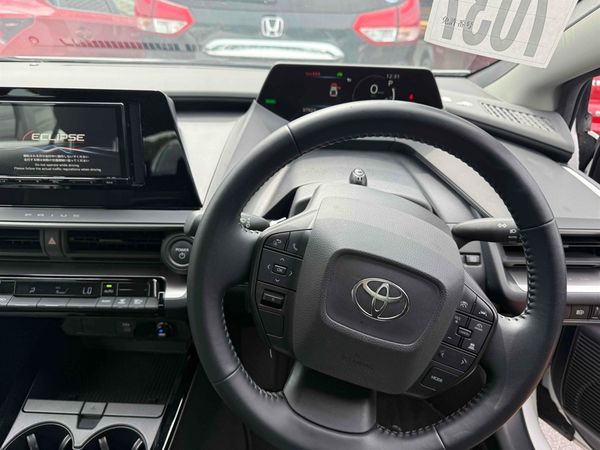 2023 Toyota Prius Carousel 3
