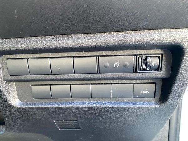 2022 Mitsubishi OUTLANDER LS 2.5P/4WD/CVT Carousel 2