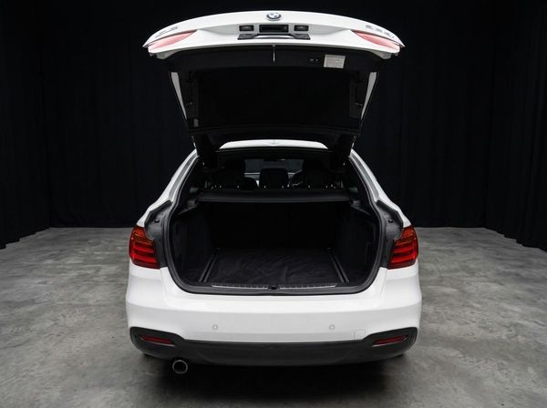 2014 BMW 320i GT M Sport Carousel 2