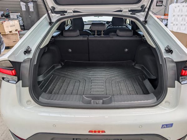 2023 Toyota Prius X Carousel 4