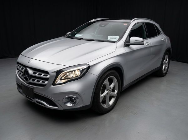 2017 Mercedes-Benz GLA220 4matic Carousel 13
